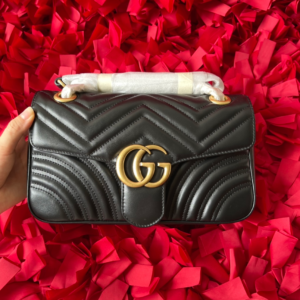 gucci marmont medium in chevron matelasse lambskin black bag 4.webp